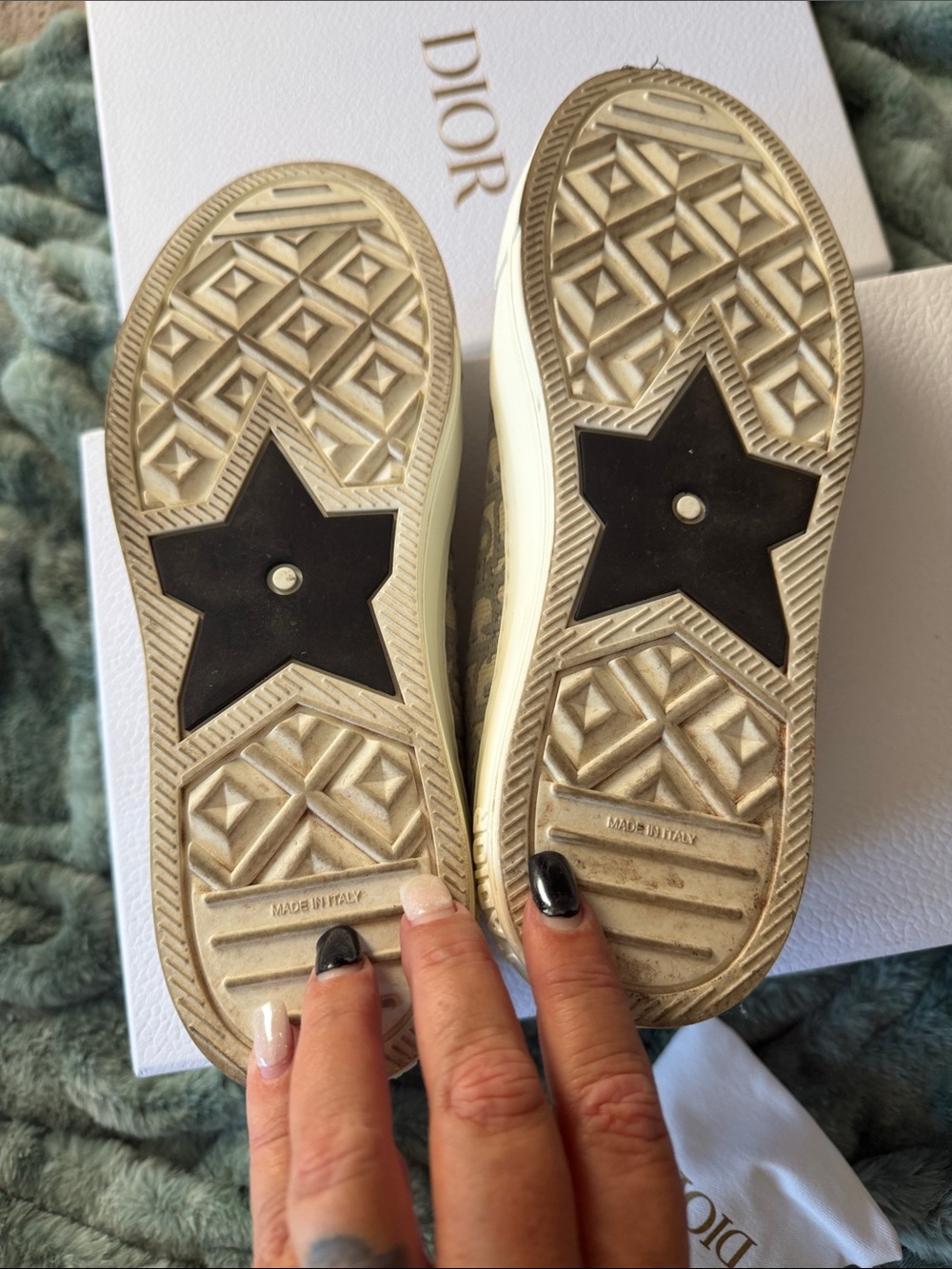 Dior Beige and White Logo-Print women’s Sneakers - Picture 5 of 9